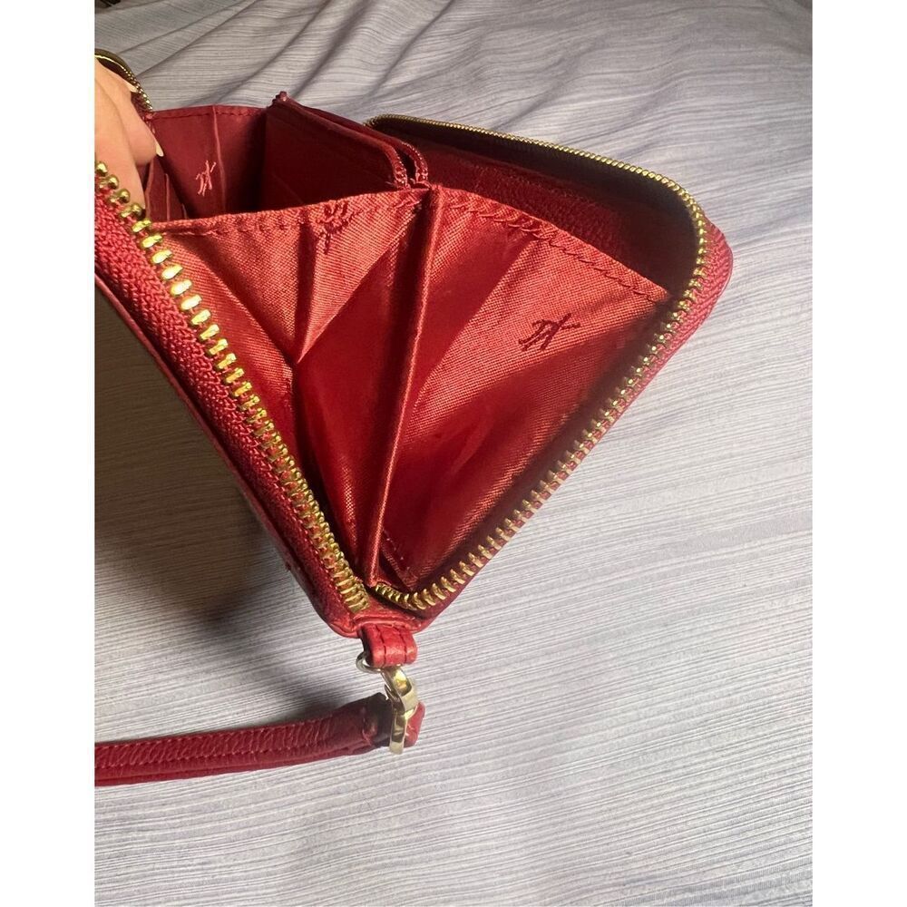 Kenneth Cole Red wallet with gold hardware - Picture 5 of 6